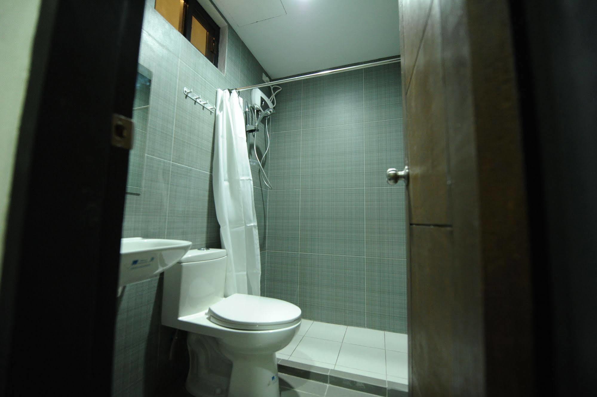 Urban Living Zen Hotel Davao City Extérieur photo