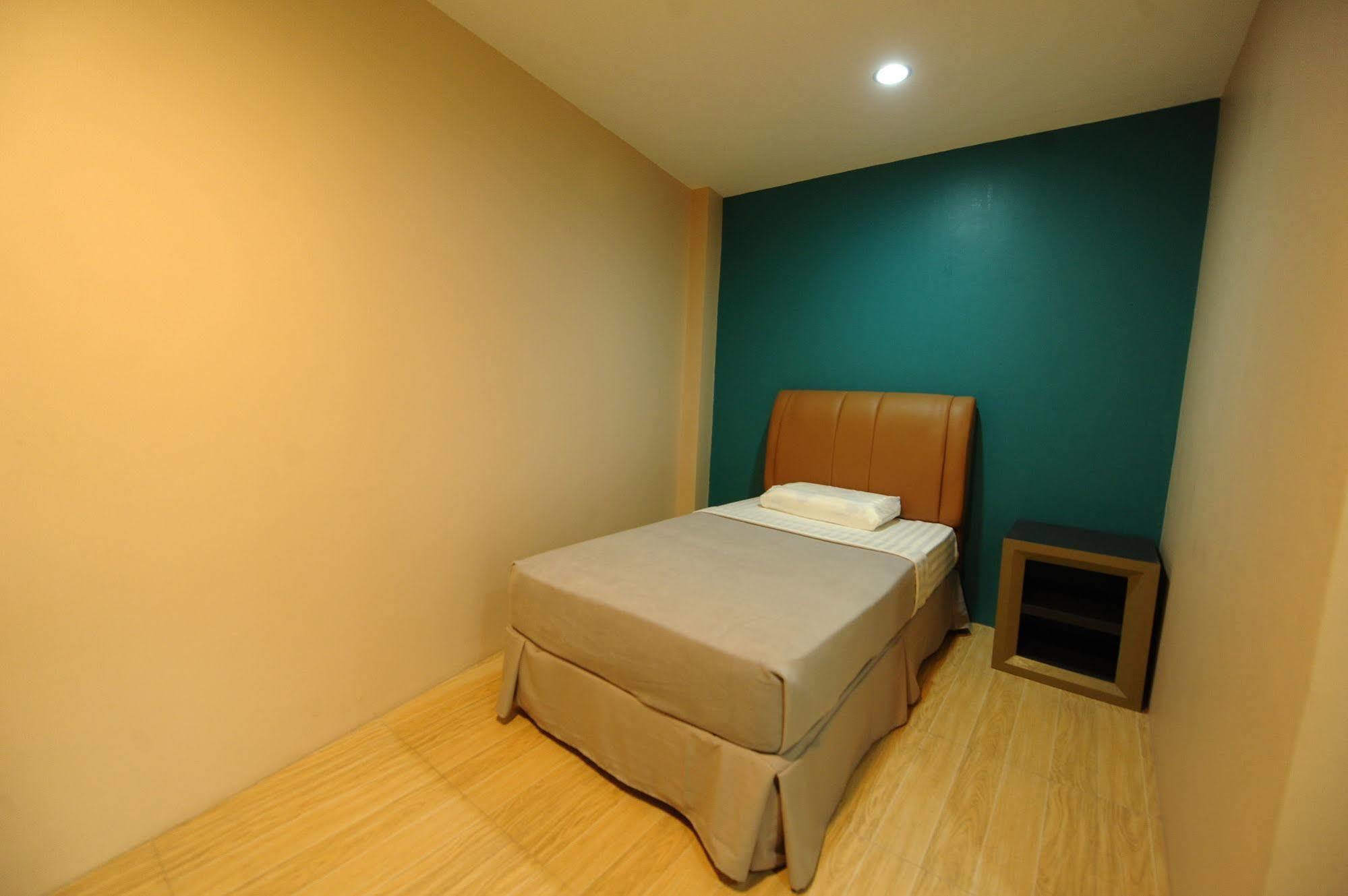 Urban Living Zen Hotel Davao City Extérieur photo
