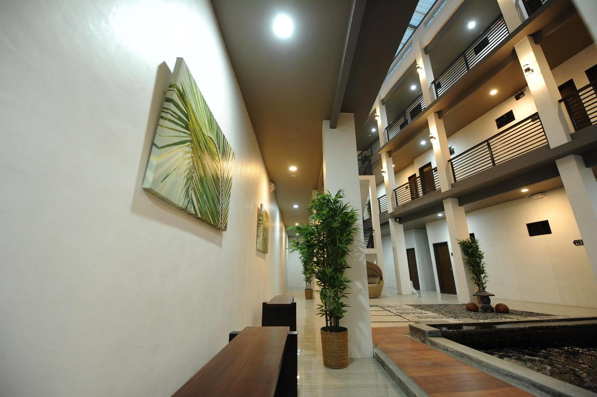 Urban Living Zen Hotel Davao City Extérieur photo
